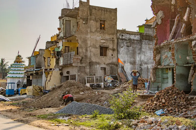 Ashes to Assets: Five Entrepreneurs Who Hit Rock Bottom and Built Empires on the Way Back Up