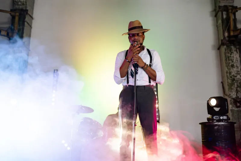 Bellhop, Boxer, Punchline King: How a Broke British Kid Became America's Comedian-in-Chief